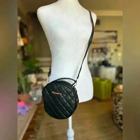Black crossbody - Picture 1 of 5
